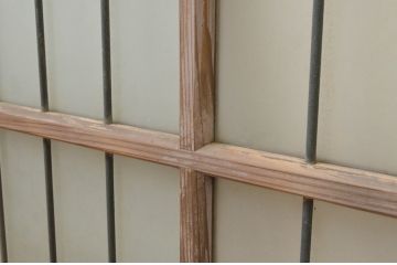 アンティーク建具　レトロな空間を演出する鉄格子入りガラス窓2枚セット(引き戸、ガラス戸)(R-067803)