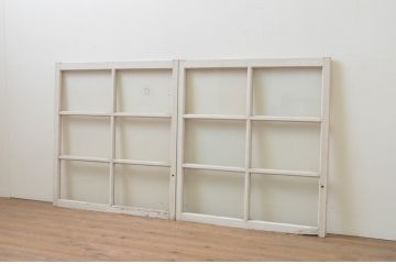 アンティーク建具　ペイント仕上げ限定　レトロな風合いが味わい深いガラス窓2枚セット(ガラス戸、引き戸)(R-067810)