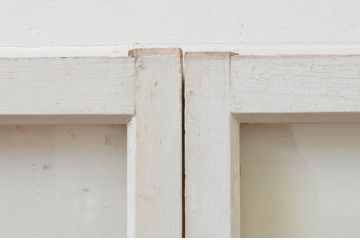 アンティーク建具　ペイント仕上げ限定　レトロな風合いが味わい深いガラス窓2枚セット(ガラス戸、引き戸)(R-067810)