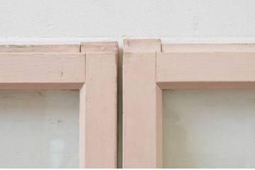 アンティーク建具　ペイント仕上げ限定　レトロな風合いが味わい深いガラス窓2枚セット(ガラス戸、引き戸)(R-067810)