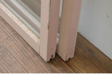 アンティーク建具　ペイント仕上げ限定　レトロな風合いが味わい深いガラス窓2枚セット(ガラス戸、引き戸)(R-067810)