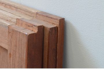 アンティーク建具　総欅(ケヤキ)材　一枚板　深みのある色合いが魅力の板戸窓2枚セット(引き戸)(R-067817)