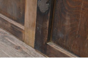 アンティーク建具　杉材　一枚板　時代の流れを感じさせる木味が魅力の板戸窓2枚セット(引き戸)(R-067819)