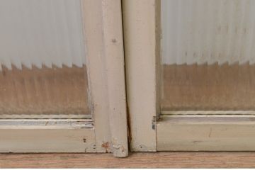 アンティーク建具　ペイント仕上げ限定　レトロな空間づくりにおすすめの両開き窓1対(2枚セット、ガラス戸、ガラス扉)(R-067827)