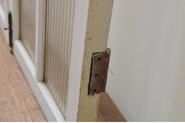 アンティーク建具　ペイント仕上げ限定　レトロな空間づくりにおすすめの両開き窓1対(2枚セット、ガラス戸、ガラス扉)(R-067828)