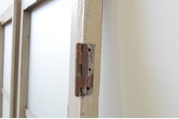 アンティーク建具　ペイント仕上げ限定　レトロな空間づくりにおすすめの両開き窓1対(2枚セット、ガラス戸、ガラス扉)(R-067828)