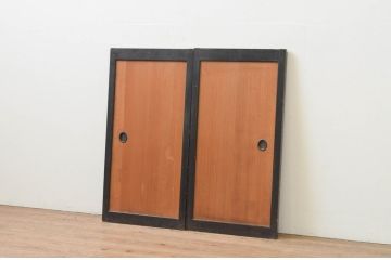 アンティーク建具　杉材　美しい柾目が魅力の板戸窓2枚セット(引き戸)(R-067830)