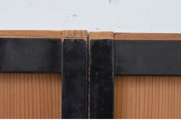 アンティーク建具　杉材　美しい柾目が魅力の板戸窓2枚セット(引き戸)(R-067830)
