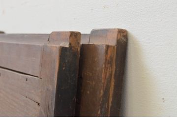 アンティーク建具　縦桟　時を経た趣が感じられる引き戸2枚セット(板戸、窓)(R-067831)