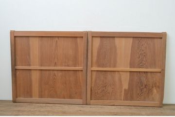 アンティーク建具　杉材　経年を感じさせる木味が魅力的な板戸窓2枚セット(引き戸)(R-067839)です。