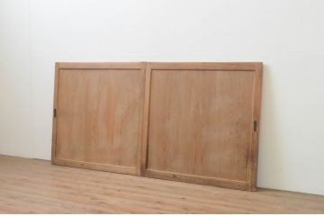 アンティーク建具　杉材　素朴な木の風合いが魅力の板戸窓2枚セット(引き戸)(R-067842)