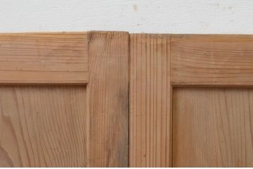 アンティーク建具　杉材　素朴な木の風合いが魅力の板戸窓2枚セット(引き戸)(R-067842)