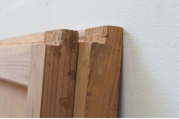 アンティーク建具　杉材　素朴な木の風合いが魅力の板戸窓2枚セット(引き戸)(R-067842)
