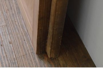 アンティーク建具　杉材　素朴な木の風合いが魅力の板戸窓2枚セット(引き戸)(R-067842)