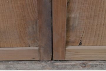 アンティーク建具　杉材　レトロな雰囲気を演出する板戸窓2枚セット(引き戸)(R-067849)