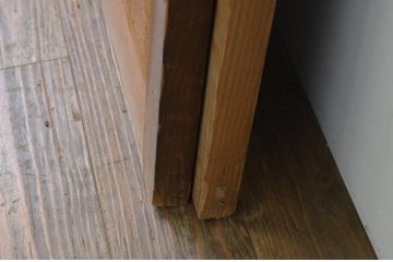 アンティーク建具　杉材　レトロな雰囲気を演出する板戸窓2枚セット(引き戸)(R-067849)