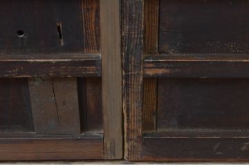 アンティーク建具　経年を感じさせる木味が魅力の横桟板戸窓2枚セット(格子戸、引き戸)(R-067857)
