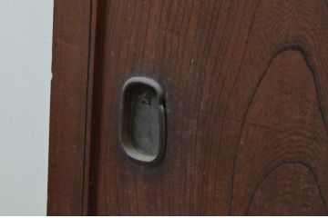 アンティーク建具　総欅(ケヤキ)材　時を経た味わいが魅力的な板戸窓2枚セット(引き戸)(R-067860)