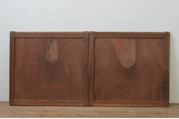 アンティーク建具　総欅(ケヤキ)材　時を経た味わいが魅力的な板戸窓2枚セット(引き戸)(R-067860)