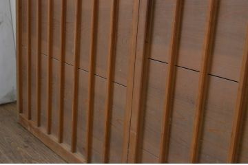 アンティーク建具　杉材　温かみのある木味が魅力の縦桟板戸窓4枚セット(引き戸)(R-067863)