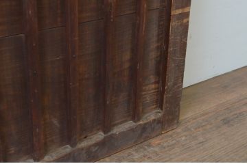 アンティーク建具　杉材　時代の流れを感じさせる縦桟板戸窓2枚セット(引き戸)(R-067867)