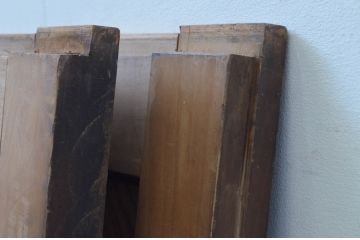 アンティーク建具　杉材　一枚板　時を経た風合いが味わい深い板戸窓2枚セット(引き戸)(R-067870)