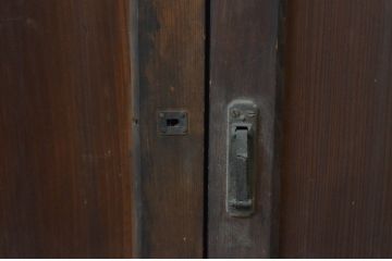 アンティーク建具　杉材　和の空間づくりにおすすめの板戸窓2枚セット(引き戸)(R-067871)