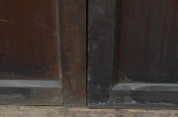 アンティーク建具　杉材　和の空間づくりにおすすめの板戸窓2枚セット(引き戸)(R-067871)