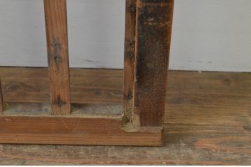 アンティーク建具　経年を感じさせる木味が魅力の縦桟引き戸2枚セット(窓、格子戸)(R-067872)