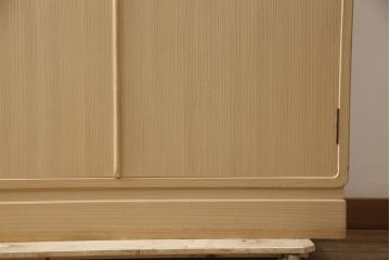 中古　伝統工芸士　吉沢昭次作　細やかな意匠が施された金具が魅力的な加茂桐箪笥(胴丸、桐たんす、衣装箪笥、着物箪笥、収納箪笥、和タンス、引き出し)(R-067909)