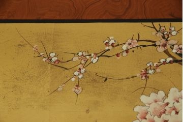 中古　美品!!　シノワズリ様式　優美で華やかな装飾が見事な猫脚チェスト(コモード、サイドボード、サイドチェスト、引き出し、中国美術)(R-067910)