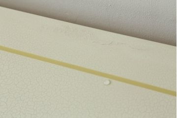 中古　イタリア高級家具　SILIK(シリック)　ロココ調の豪華な装飾が優美なチェスト(サイドキャビネット、サイドボード、戸棚、収納棚)(定価約80万円)(R-067911)