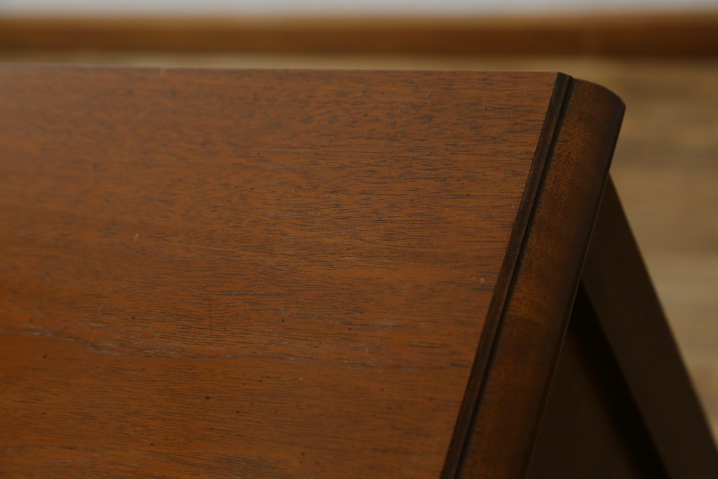 中古　美品　DREXEL HERITAGE(ドレクセルヘリテイジ)　Touraine(ツーレイン)　マホガニー材製の贅沢なアンティーク調チェスト　(R-067912)