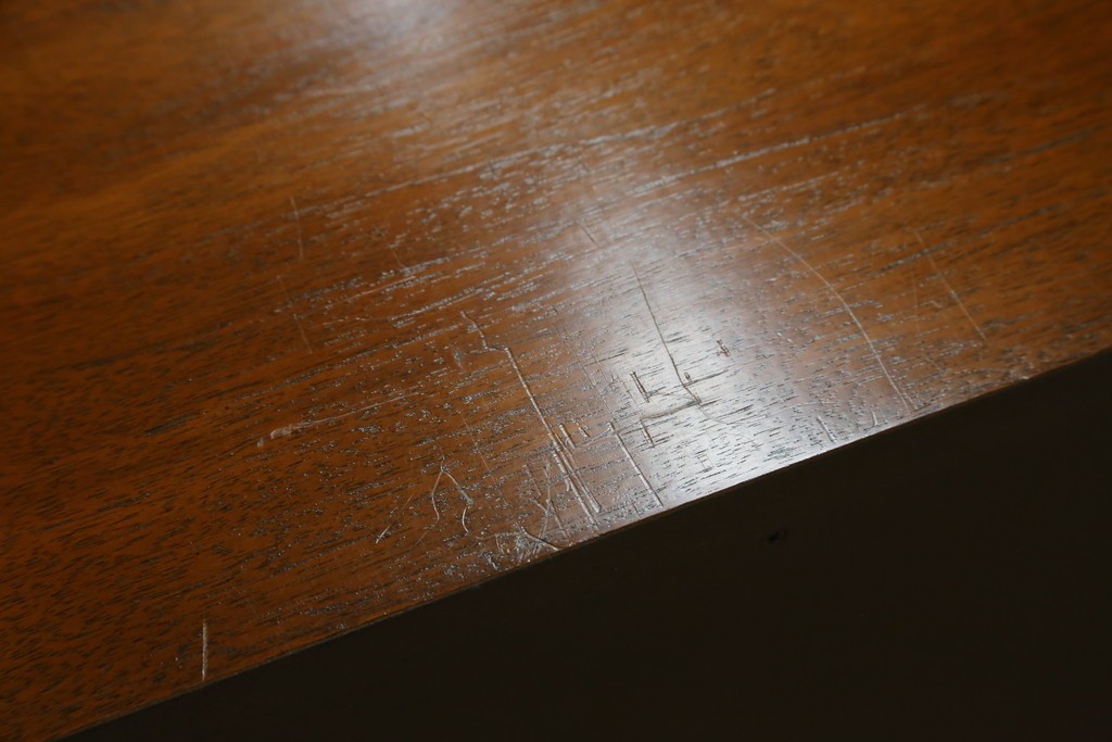 中古　美品　DREXEL HERITAGE(ドレクセルヘリテイジ)　Touraine(ツーレイン)　マホガニー材製の贅沢なアンティーク調チェスト　(R-067912)