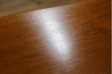 中古　美品　DREXEL HERITAGE(ドレクセルヘリテイジ)　Touraine(ツーレイン)　マホガニー材製の贅沢なアンティーク調チェスト　(R-067912)