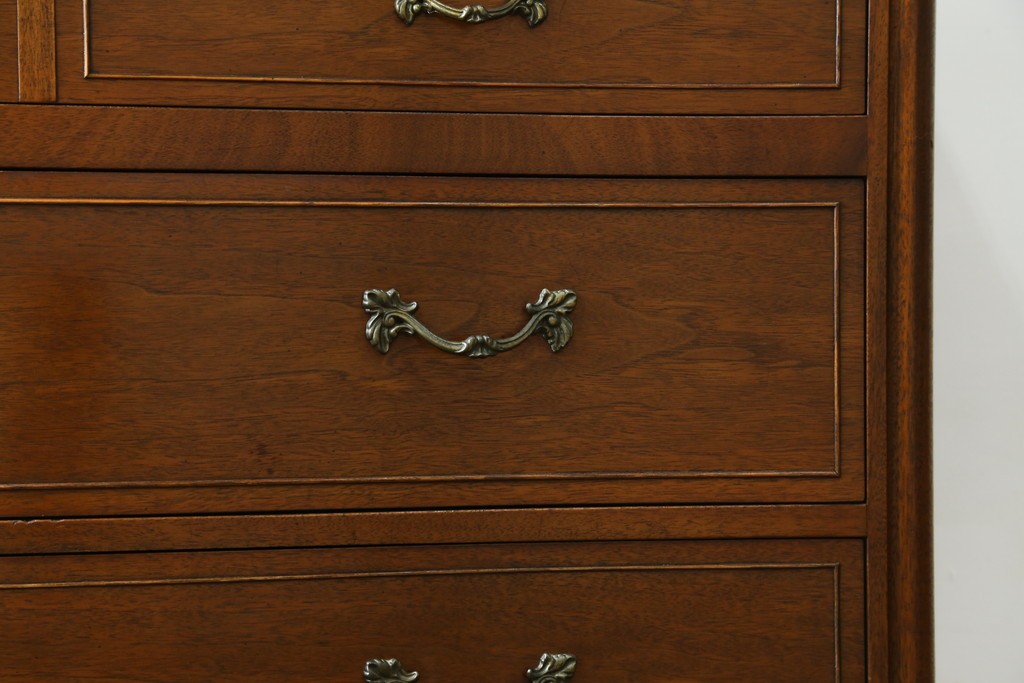 中古　美品　DREXEL HERITAGE(ドレクセルヘリテイジ)　Touraine(ツーレイン)　マホガニー材製の贅沢なアンティーク調チェスト　(R-067912)