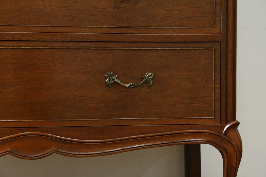 中古　美品　DREXEL HERITAGE(ドレクセルヘリテイジ)　Touraine(ツーレイン)　マホガニー材製の贅沢なアンティーク調チェスト　(R-067912)