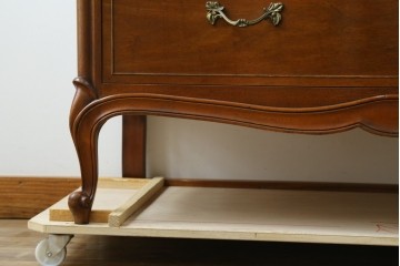 中古　美品　DREXEL HERITAGE(ドレクセルヘリテイジ)　Touraine(ツーレイン)　マホガニー材製の贅沢なアンティーク調チェスト　(R-067912)