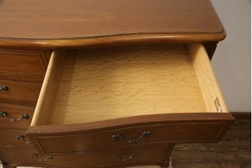 中古　美品　DREXEL HERITAGE(ドレクセルヘリテイジ)　Touraine(ツーレイン)　マホガニー材製の贅沢なアンティーク調チェスト(引き出し、サイドチェスト)(R-067912)