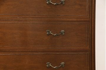中古　美品　DREXEL HERITAGE(ドレクセルヘリテイジ)　Touraine(ツーレイン)　マホガニー材製の贅沢なアンティーク調チェスト(引き出し、サイドチェスト)(R-067912)