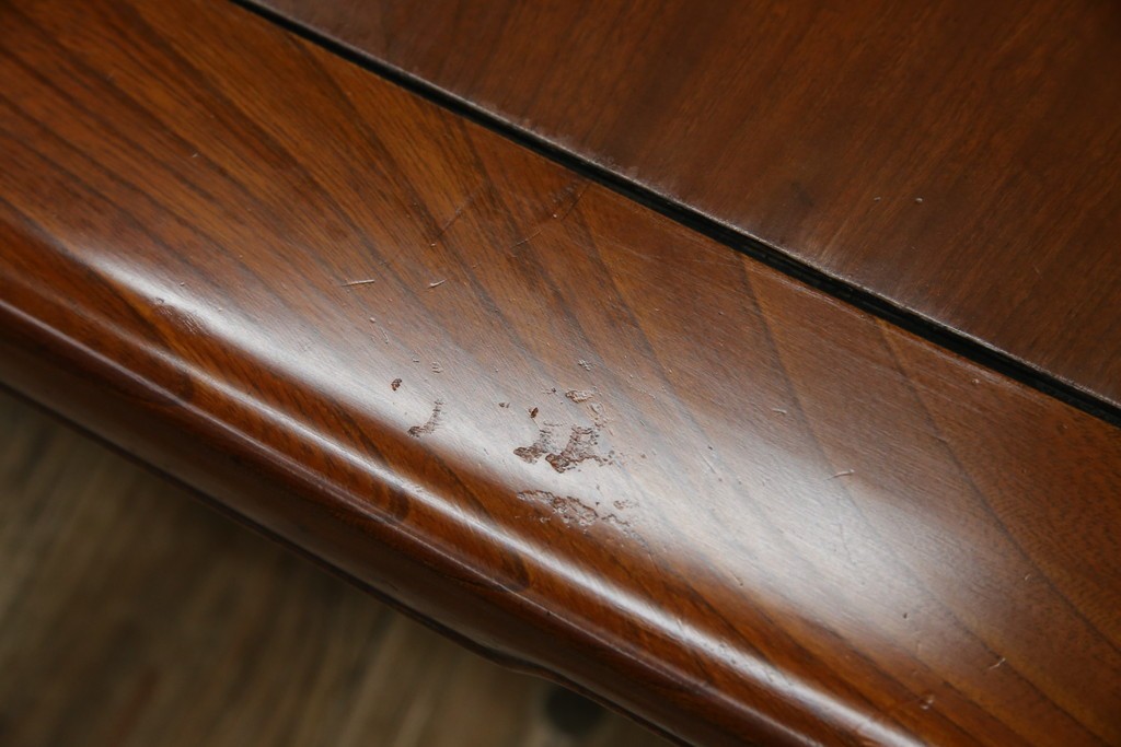 和製アンティーク　最高級　総欅(ケヤキ)材　滑らかな曲線と透かし彫りが美しい!上質な空間を演出する座卓　(R-067918)