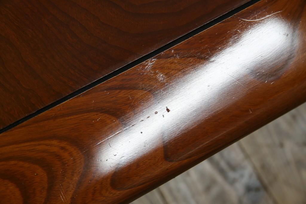 和製アンティーク　最高級　総欅(ケヤキ)材　滑らかな曲線と透かし彫りが美しい!上質な空間を演出する座卓　(R-067918)