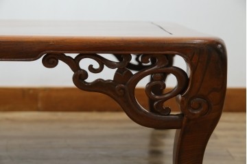 和製アンティーク　最高級　総欅(ケヤキ)材　滑らかな曲線と透かし彫りが美しい!上質な空間を演出する座卓　(R-067918)