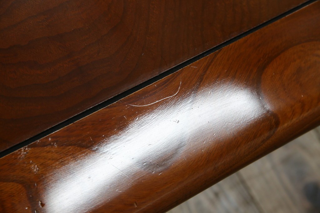 和製アンティーク　最高級　総欅(ケヤキ)材　滑らかな曲線と透かし彫りが美しい!上質な空間を演出する座卓　(R-067918)