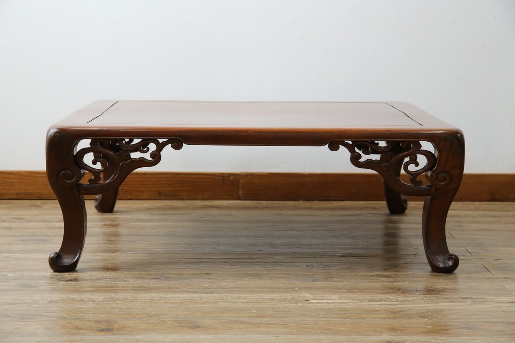 和製アンティーク　最高級　総欅(ケヤキ)材　滑らかな曲線と透かし彫りが美しい!上質な空間を演出する座卓　(R-067918)