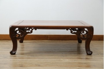 和製アンティーク　最高級　総欅(ケヤキ)材　滑らかな曲線と透かし彫りが美しい!上質な空間を演出する座卓　(R-067918)