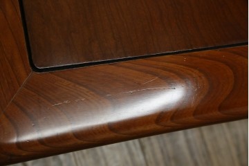 和製アンティーク　最高級　総欅(ケヤキ)材　滑らかな曲線と透かし彫りが美しい!上質な空間を演出する座卓　(R-067918)