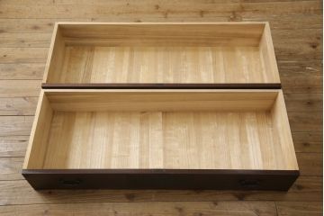 中古　美品!!　仙台民芸箪笥(仙台箪笥)　欅産業　品のある佇まいが美しい漆塗りの衣装箪笥(引き出し、チェスト、和たんす)(R-067927)