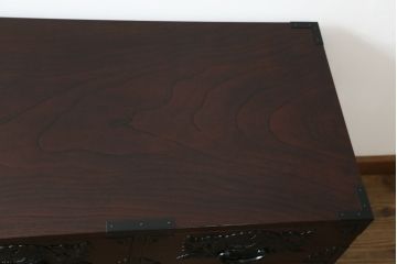 中古　美品!!　仙台民芸箪笥(仙台箪笥)　欅産業　品のある佇まいが美しい漆塗りの衣装箪笥(引き出し、チェスト、和たんす)(R-067927)