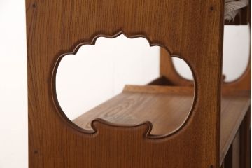 和製アンティーク　美品　最高級!!　総欅(ケヤキ)材　玉杢　指物工芸家具　品のある佇まいが美しい飾り棚(茶棚、違い棚、収納棚、戸棚)(R-067928)